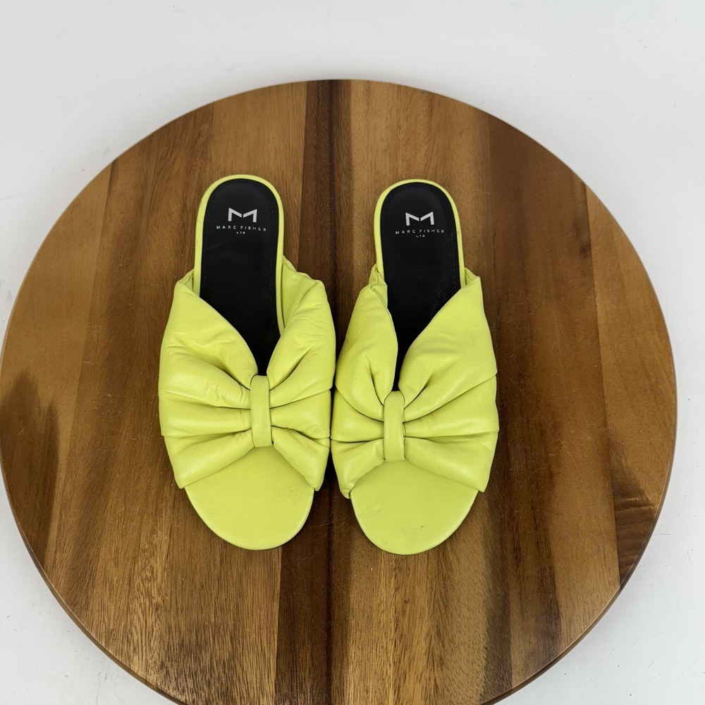 New Womens Marc Fisher LTD Olita Green Leather Bow Slides Sandals Size 8 M NWOB